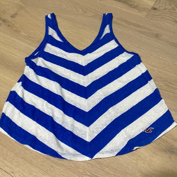 2 for $20 Hollister Co swing tank - Picture 2 of 3